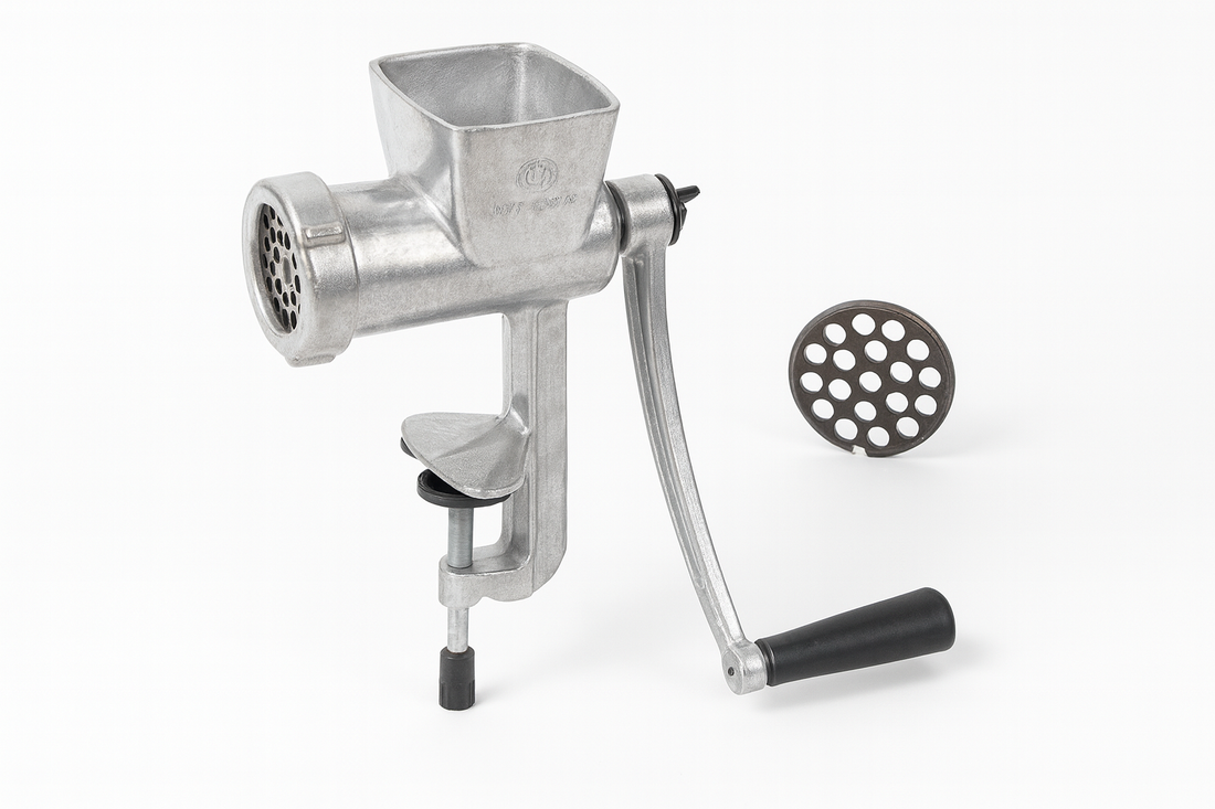 Mașină de tocat carne, manuală, Ucraina , duraluminiu, cu 2 site